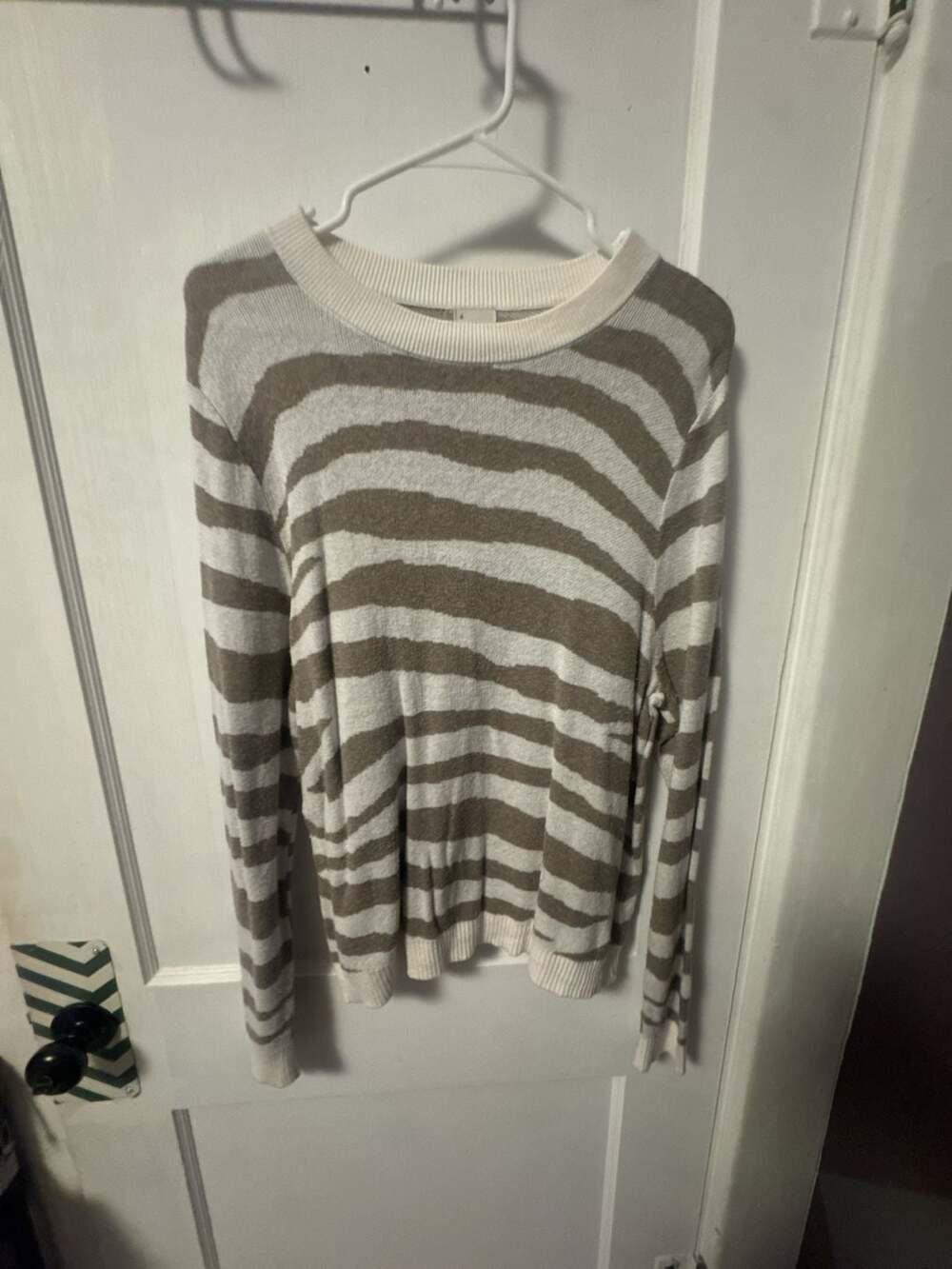 A New Day Women's Brown White Zebra Striped Crewneck Pullover Sweater Size Large
